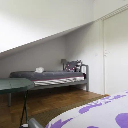 Rent0Nline Brwinow Rooms Eksteriør bilde