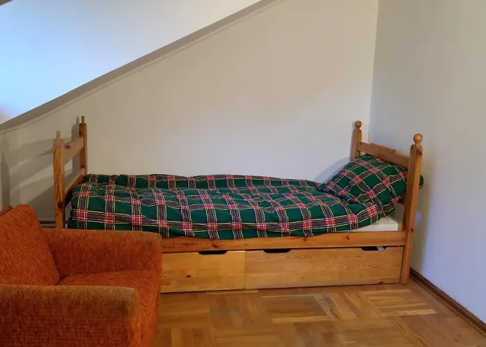 Rent0Nline Brwinow Rooms