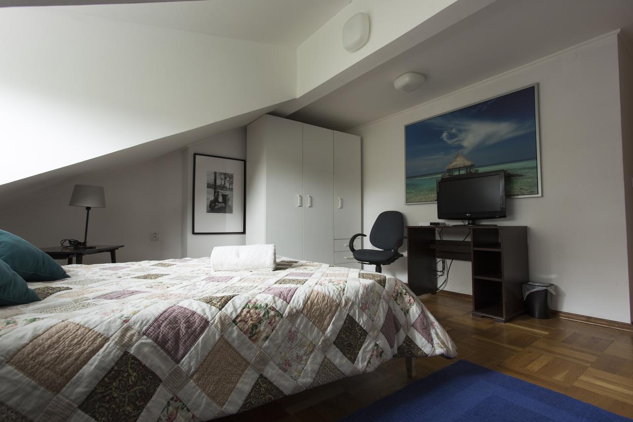 Rent0Nline Brwinow Rooms Homestay Brwinow
